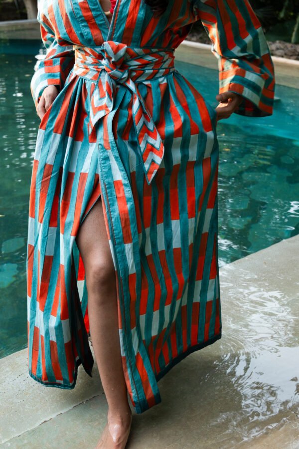 4 (16) Sur Gown in Aqua Citrus Broken Stripe