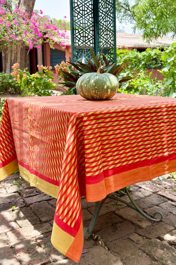 Sunray Dira Tablecloth